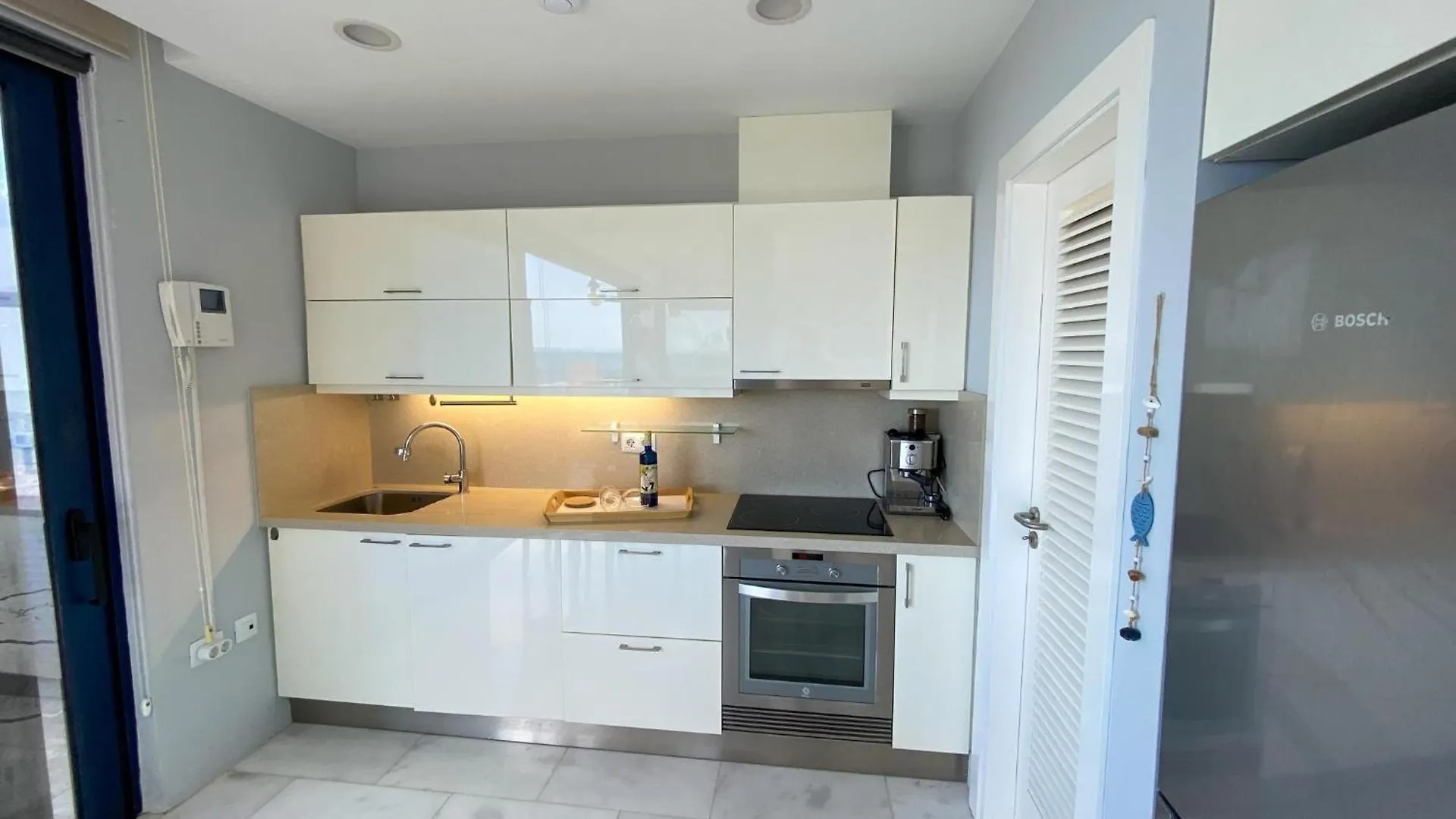 La Mar Loft Apartment With Hot Tub Puertito de Guimar Spain