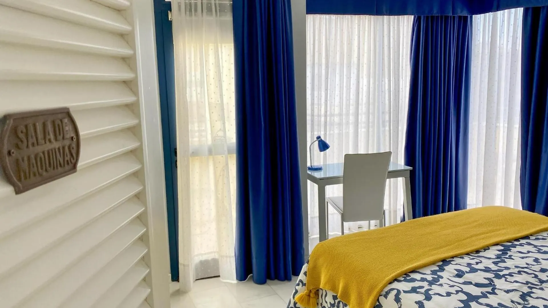 La Mar Loft Apartment With Hot Tub Puertito de Guimar