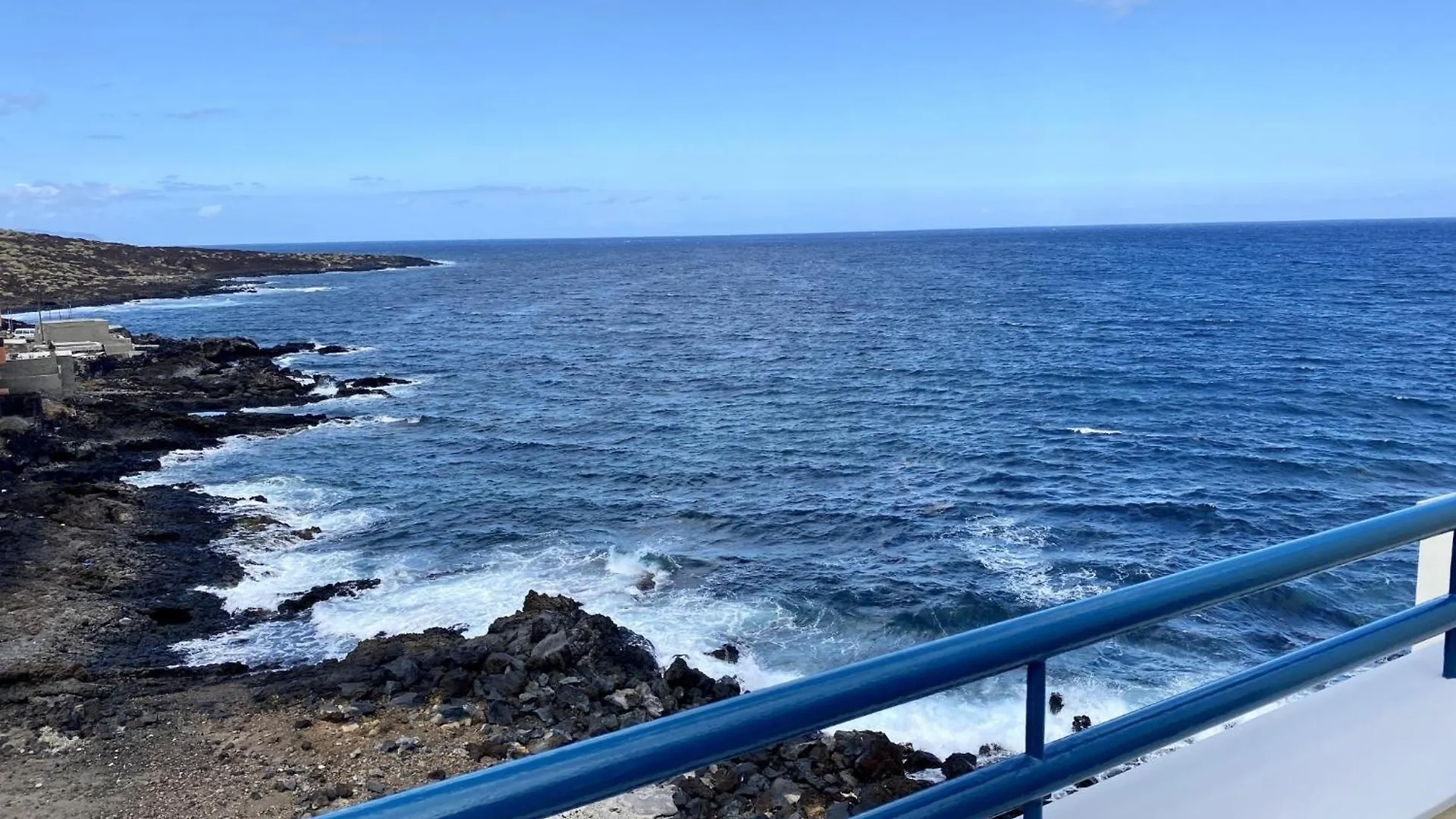 La Mar Loft Apartment With Hot Tub Puertito de Guimar Spain