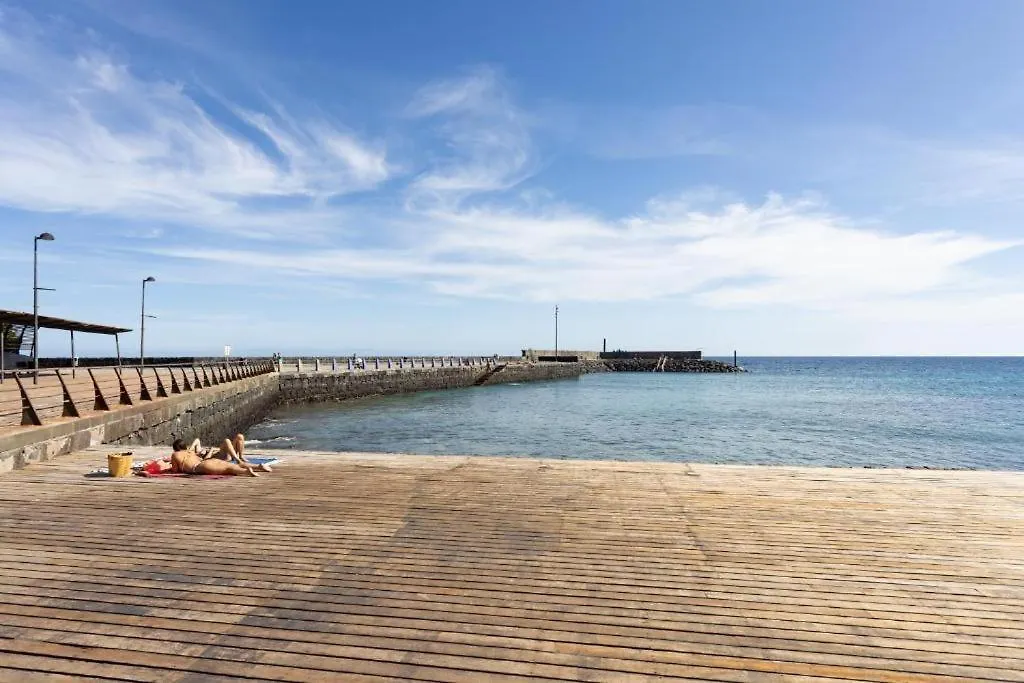 La Mar Loft Apartment With Hot Tub Puertito de Guimar