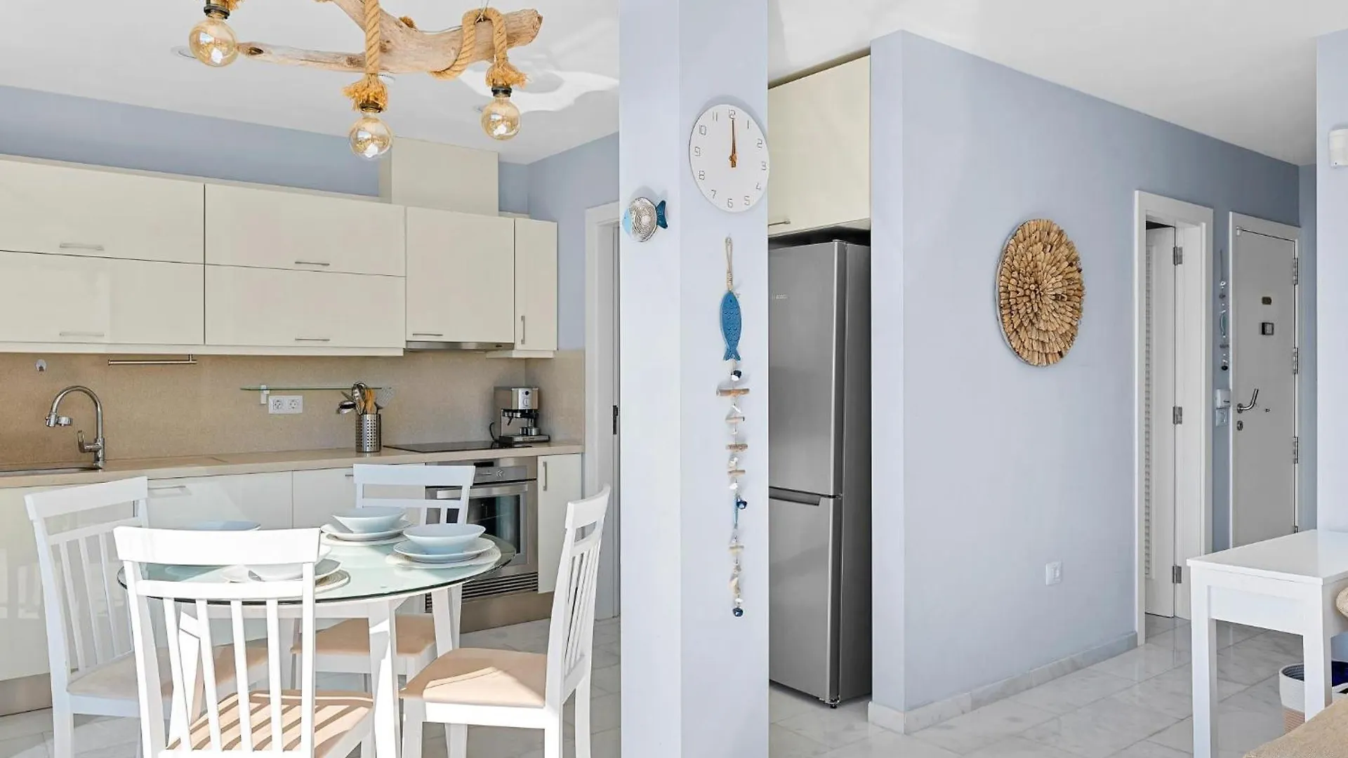 La Mar Loft Apartment With Hot Tub Puertito de Guimar Spain