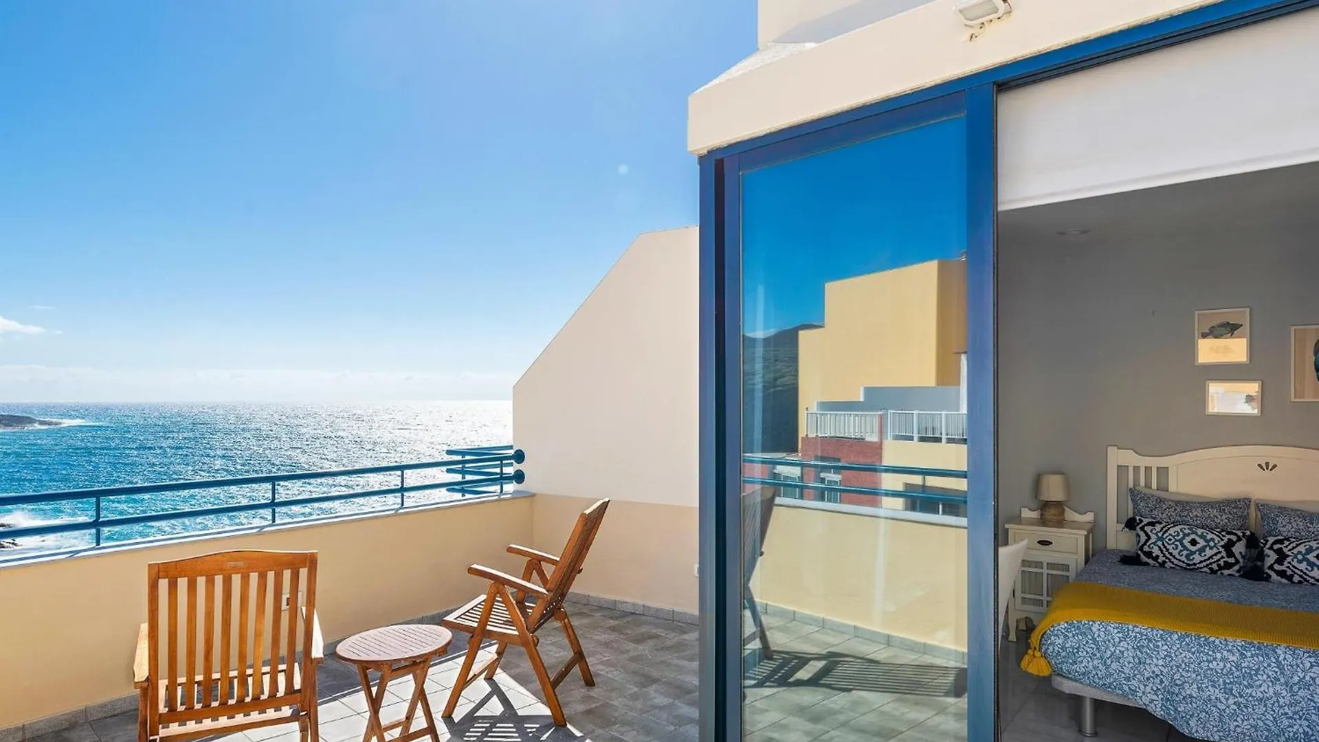 La Mar Loft Apartment With Hot Tub Puertito de Guimar 0*,