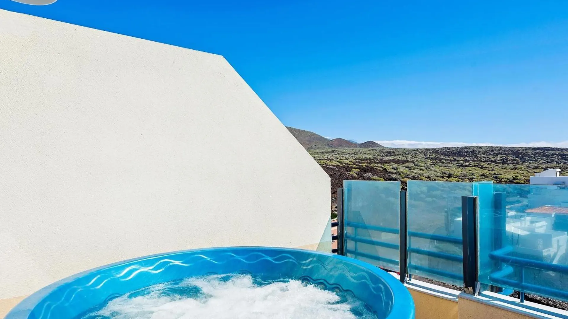 Holiday home La Mar Loft Apartment With Hot Tub Puertito de Guimar Spain