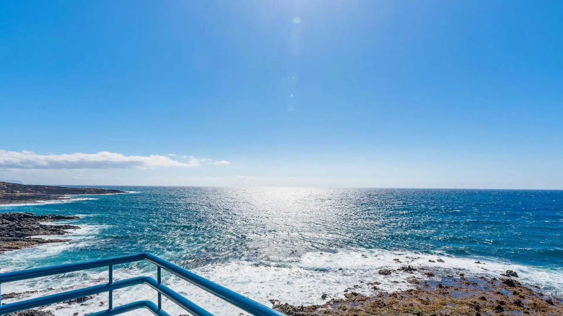 La Mar Loft Apartment With Hot Tub Puertito de Guimar 0*,  Spain