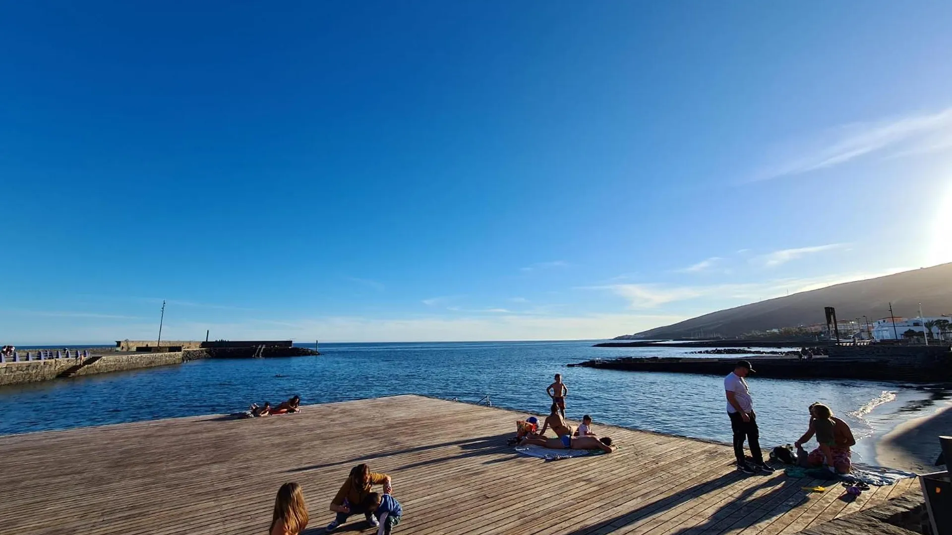 La Mar Loft Apartment With Hot Tub Puertito de Guimar Spain