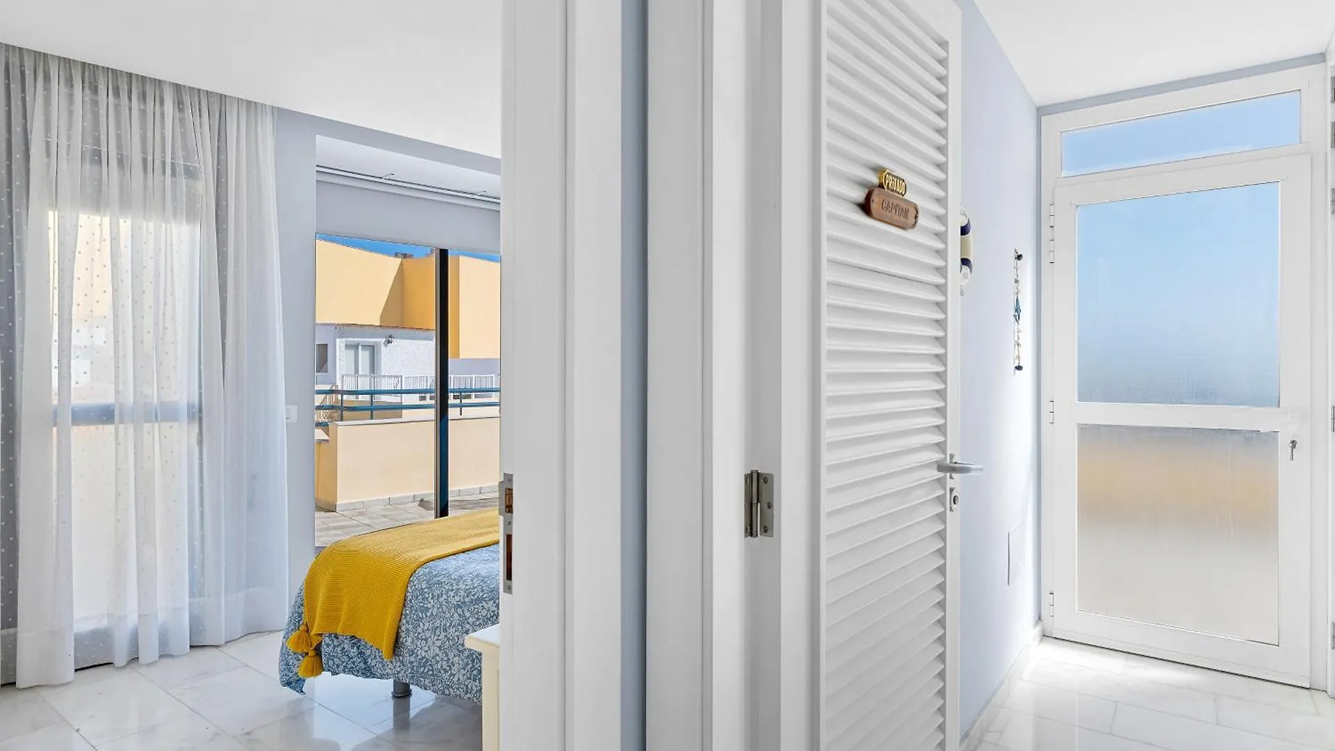 La Mar Loft Apartment With Hot Tub Puertito de Guimar 0*,