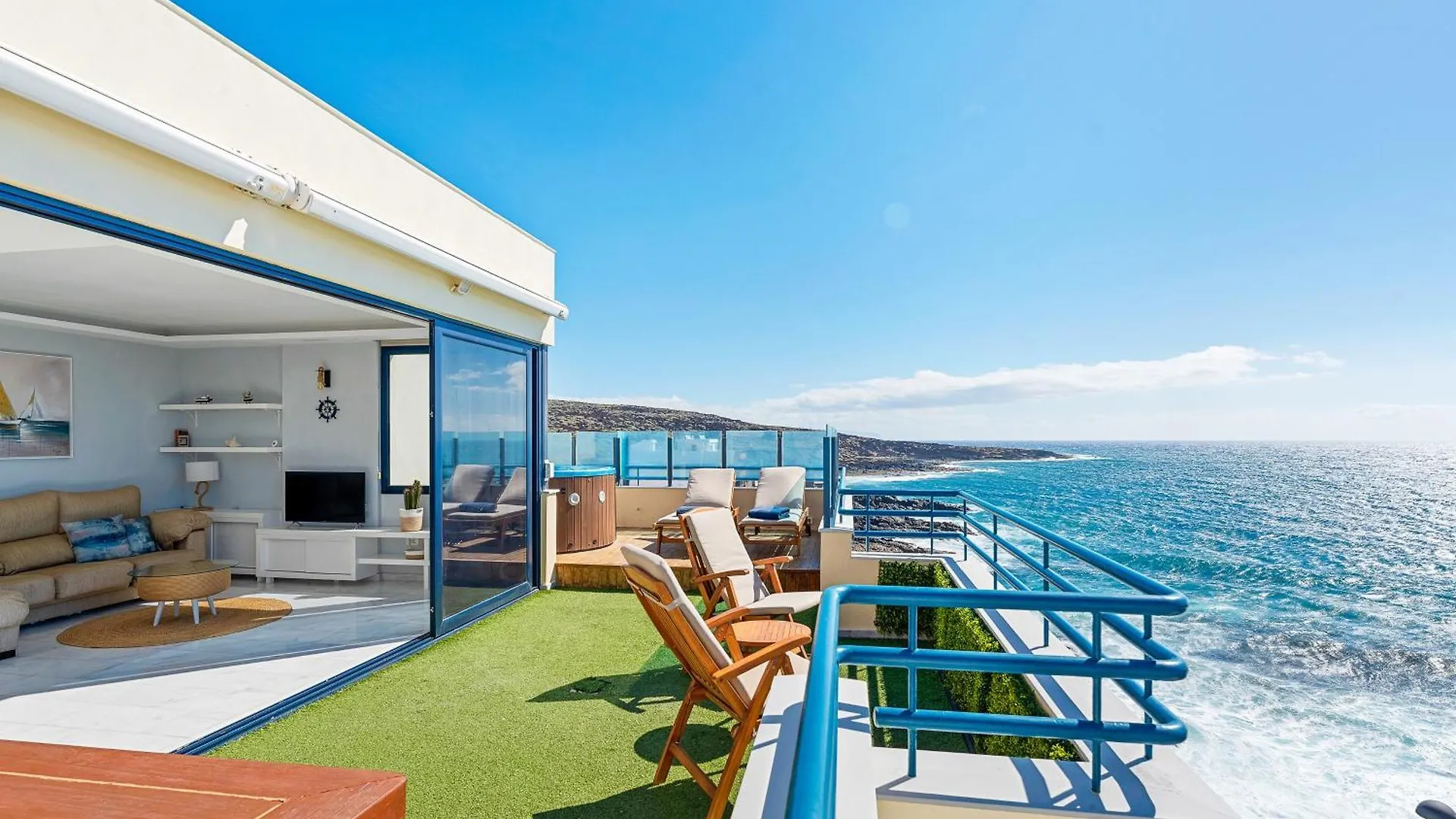 La Mar Loft Apartment With Hot Tub Puertito de Guimar 0*,