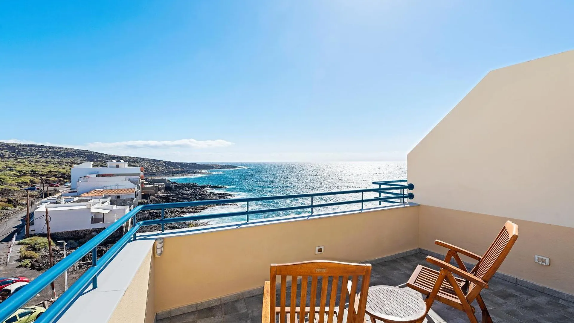 La Mar Loft Apartment With Hot Tub Puertito de Guimar Spain